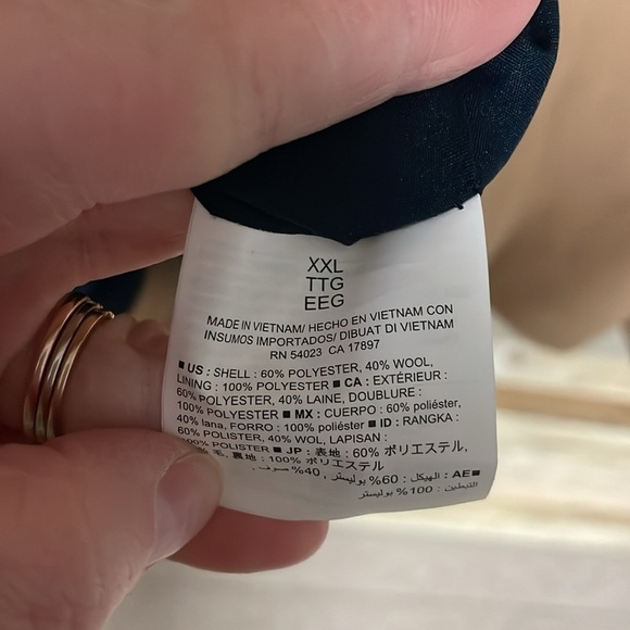 Old Navy size XXL camel colored medium weight wool blend pea coat with pockets - Picture 7 of 8